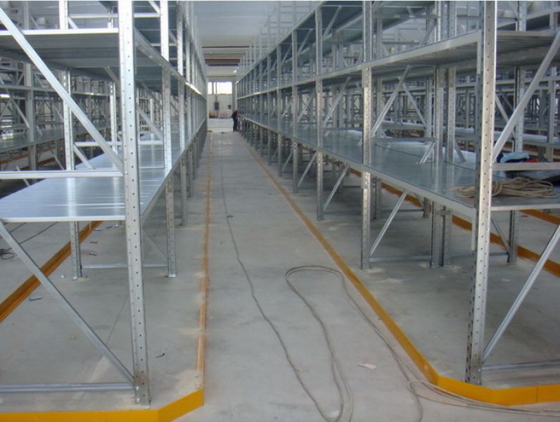 POLICE ZA RUČNO PAKOVANJE ROBE 11